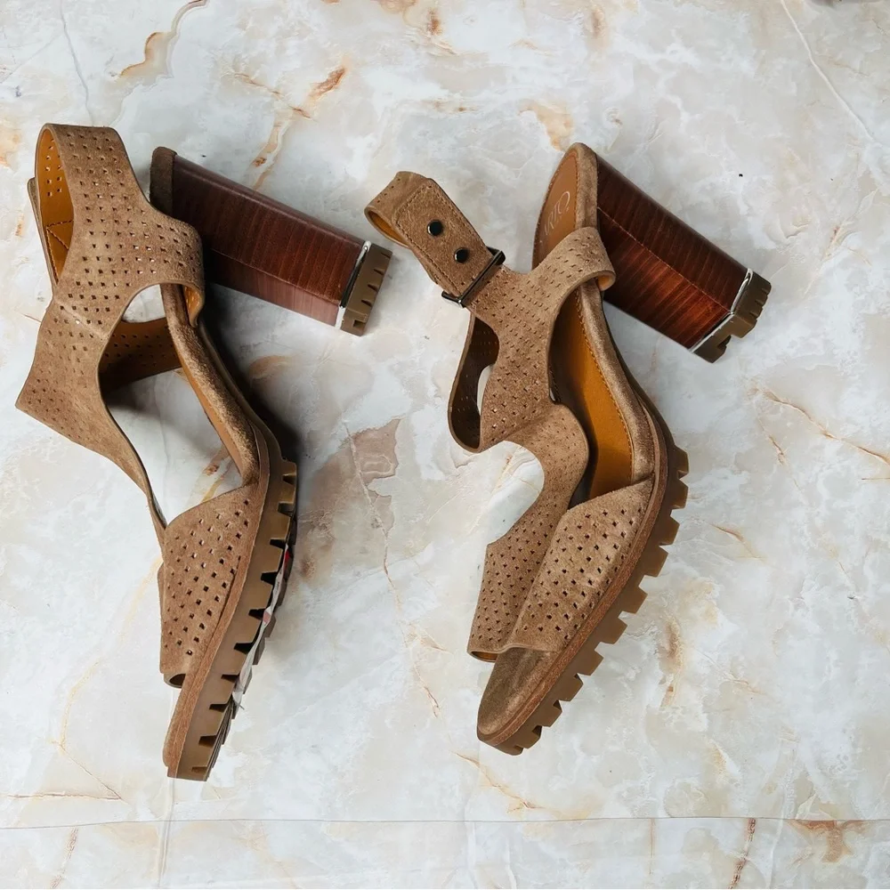 FRANCO SARTO ALLISTER PLATFORM SANDAL, Taupe, Perforated, Block Heel, 9.5 NEW